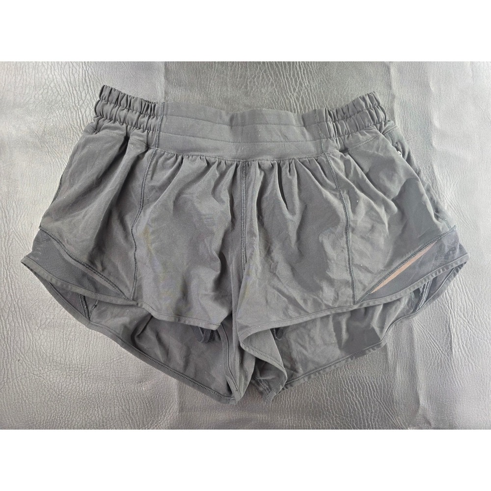 Lululemon Hotty Hot Low-Rise Lined Shorts Black Size 6 W7ARKR Running Workout
